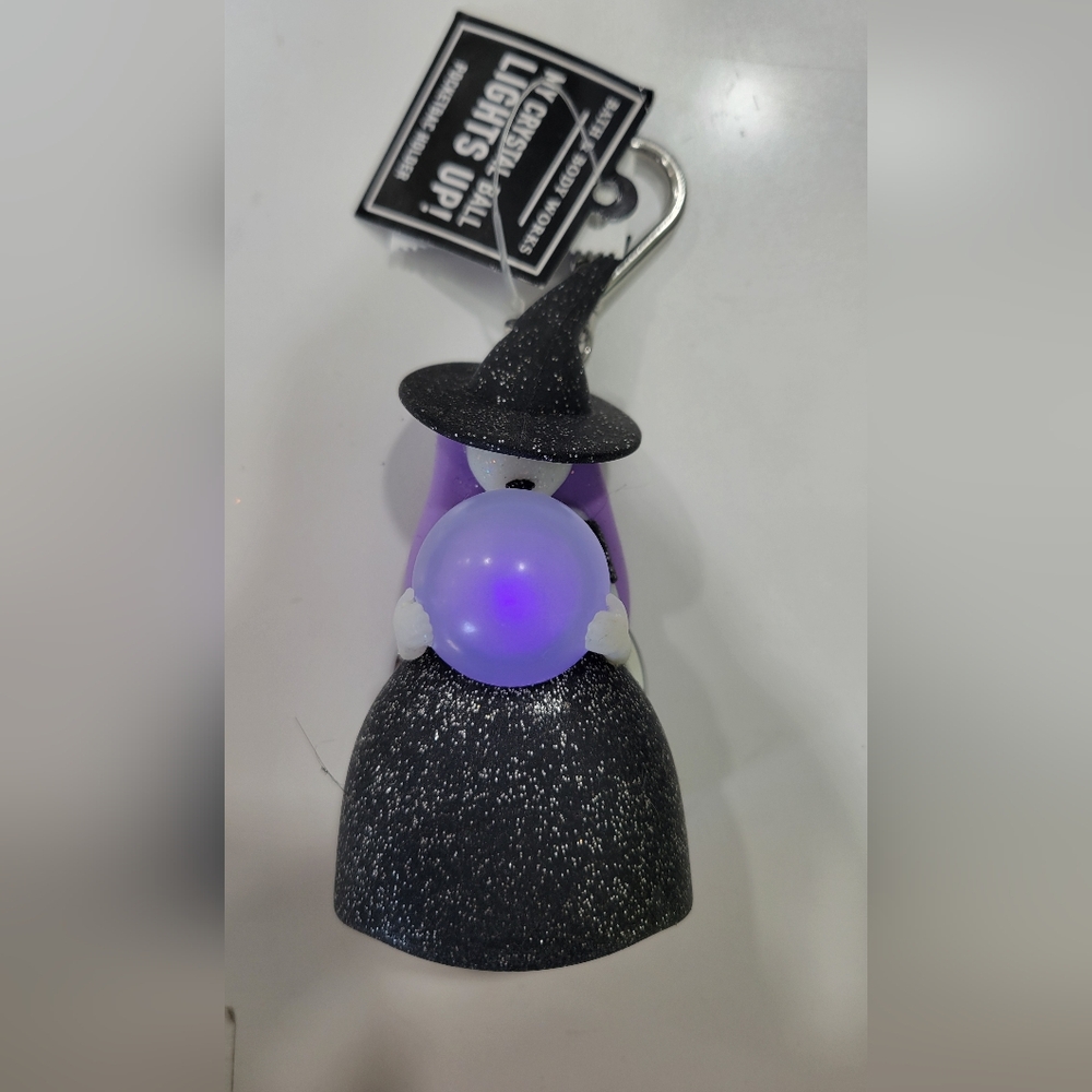NWT Glittery Witch with Lightup Crystal Ball BBW Pocketbac Holder Discontinued